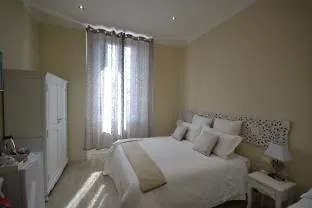 아피타카메레 까사 데인 3*